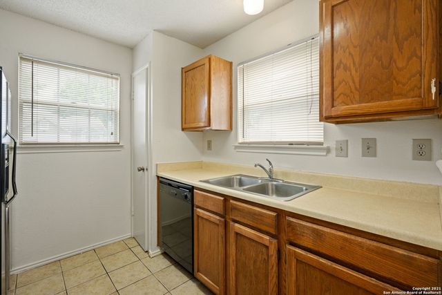 7519 RIMHURST, San Antonio, TX 78250