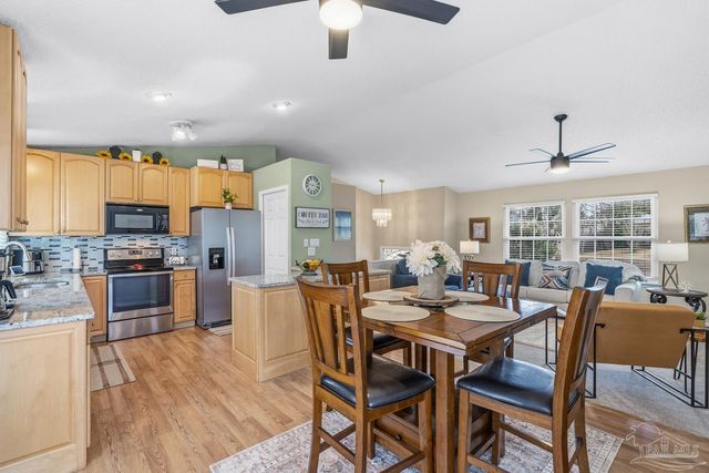 8089 Baywind Cir, Pensacola, FL 32514