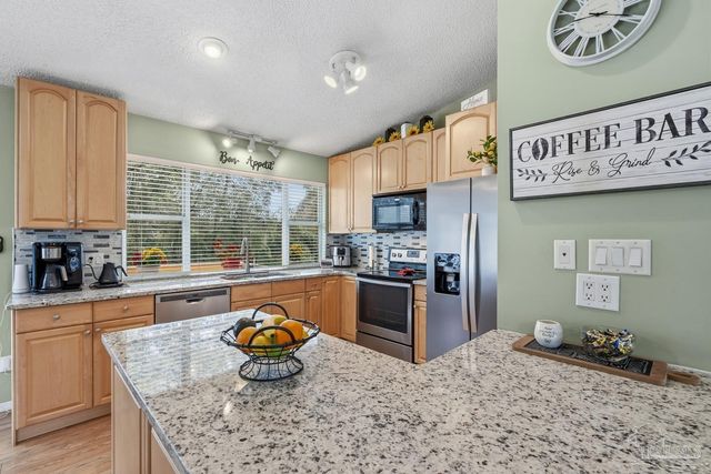 8089 Baywind Cir, Pensacola, FL 32514