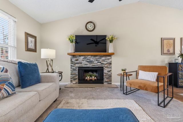 8089 Baywind Cir, Pensacola, FL 32514