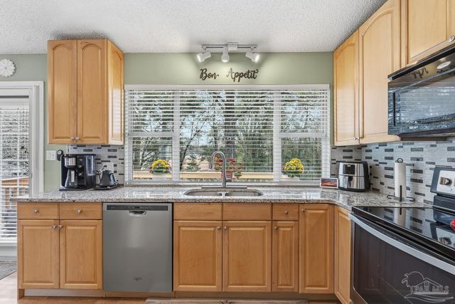 8089 Baywind Cir, Pensacola, FL 32514