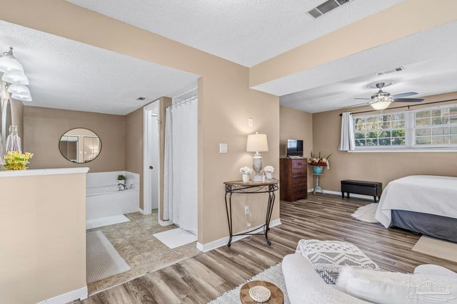 8089 Baywind Cir, Pensacola, FL 32514