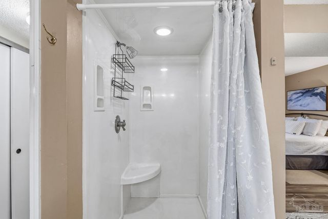 8089 Baywind Cir, Pensacola, FL 32514