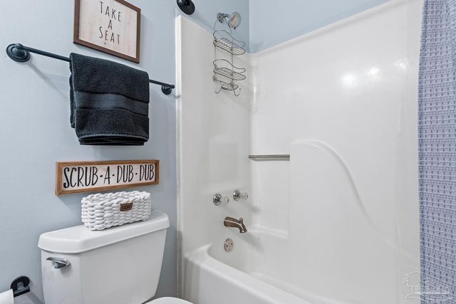 8089 Baywind Cir, Pensacola, FL 32514