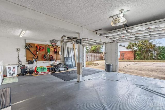 8089 Baywind Cir, Pensacola, FL 32514