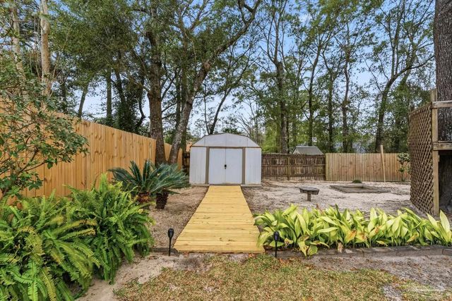 8089 Baywind Cir, Pensacola, FL 32514