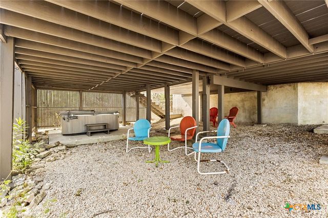 1815 Lakeside Drive, Canyon Lake, TX 78133