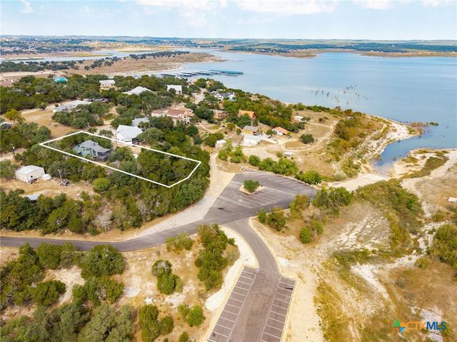 1815 Lakeside Drive, Canyon Lake, TX 78133