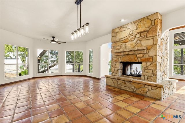 1815 Lakeside Drive, Canyon Lake, TX 78133