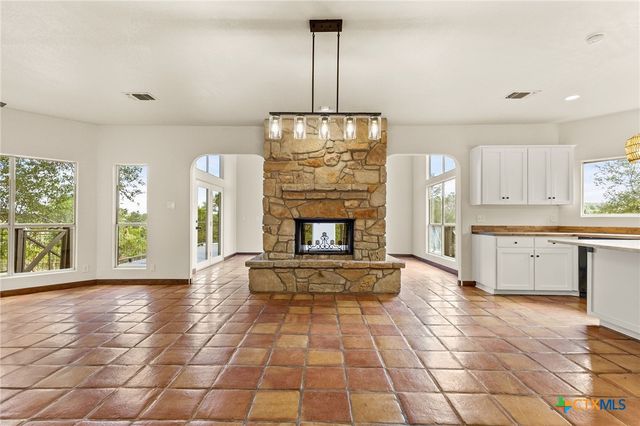 1815 Lakeside Drive, Canyon Lake, TX 78133