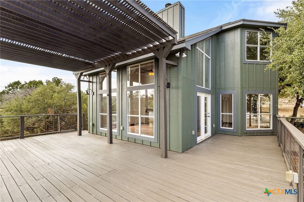 1815 Lakeside Drive, Canyon Lake, TX 78133