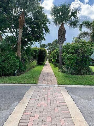 162 Beacon Lane, Jupiter Inlet Colony, FL 33469