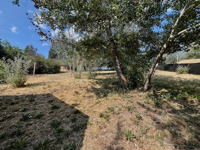 1418 Johnson Avenue, Klamath Falls, OR 97601