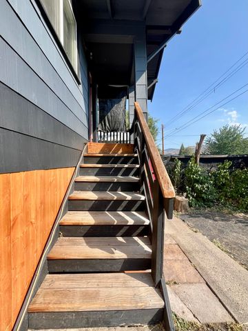 1418 Johnson Avenue, Klamath Falls, OR 97601