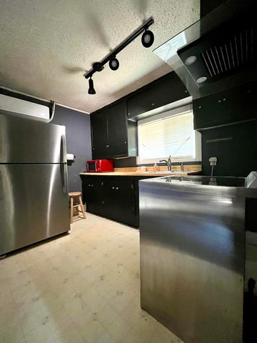 1418 Johnson Avenue, Klamath Falls, OR 97601
