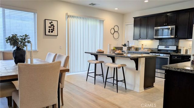 6341 Waterstone, Fontana, CA 92336