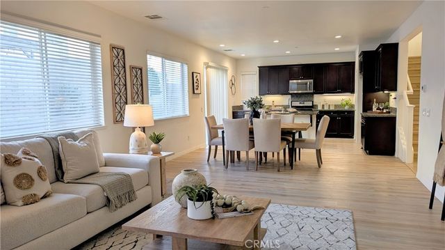 6341 Waterstone, Fontana, CA 92336