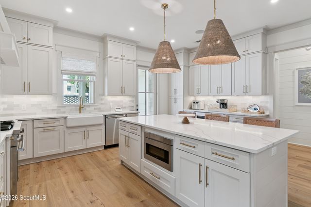 4202 1st Street, St. Simons Island, GA 31522