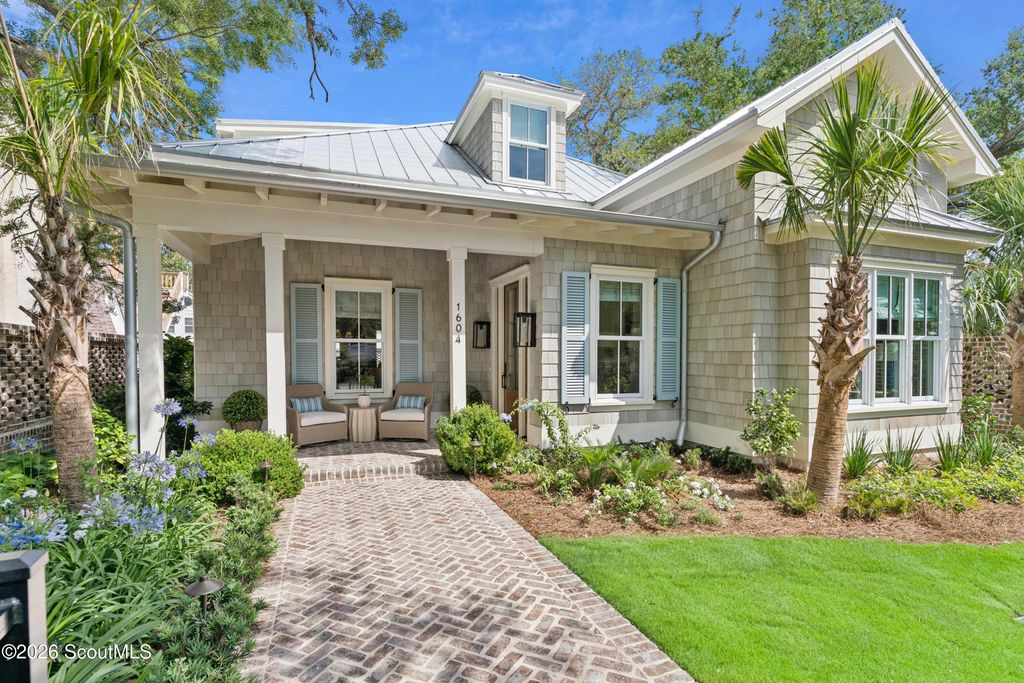 4202 1st Street, St. Simons Island, GA 31522