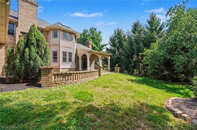 5671 Brownstone Circle NW, Canton, OH 44718