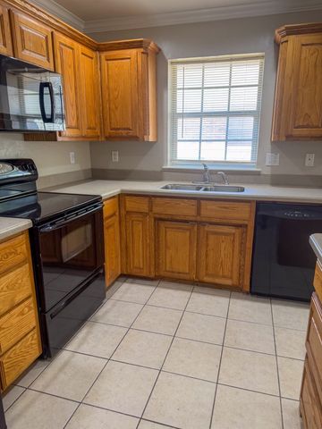 1611 Park Place, Sherman, TX 75092