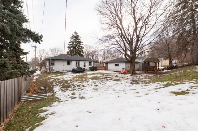 7267 Cleve Avenue E, Inver Grove Heights, MN 55076