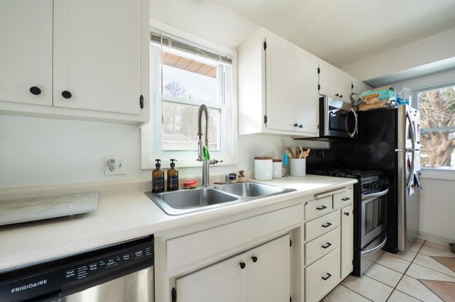 7267 Cleve Avenue E, Inver Grove Heights, MN 55076