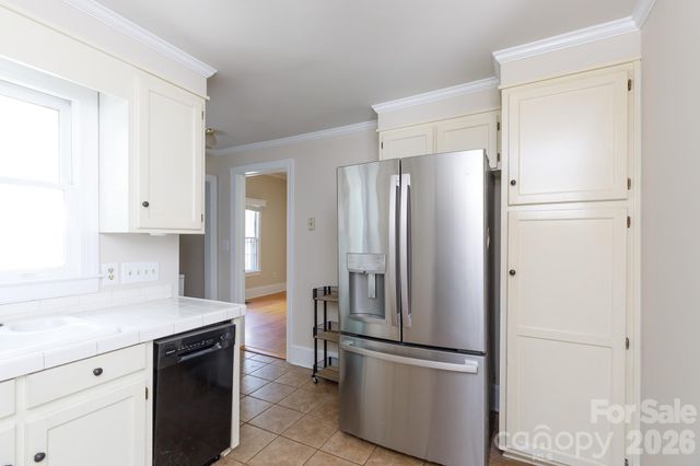 224 W 4th Avenue, Gastonia, NC 28052