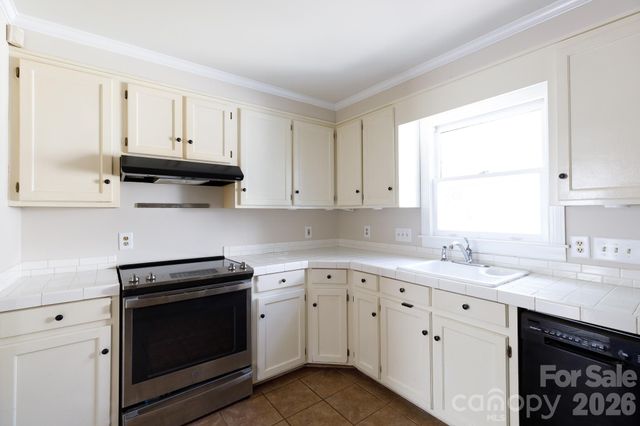 224 W 4th Avenue, Gastonia, NC 28052