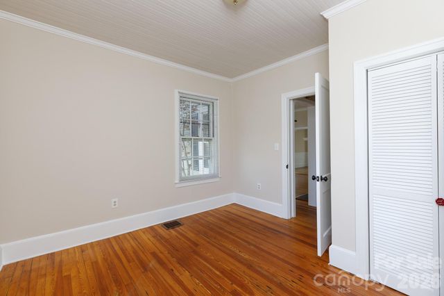 224 W 4th Avenue, Gastonia, NC 28052