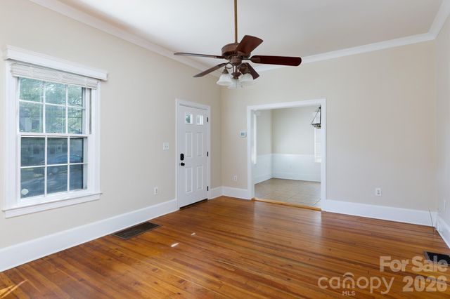 224 W 4th Avenue, Gastonia, NC 28052