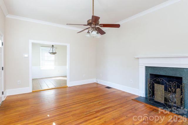 224 W 4th Avenue, Gastonia, NC 28052
