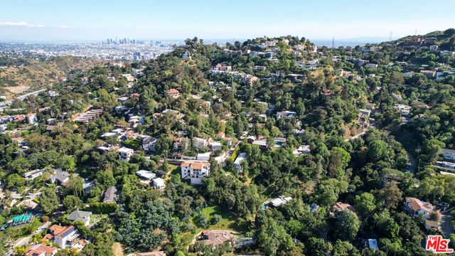 7207 Woodrow Wilson Drive, Los Angeles, CA 90068