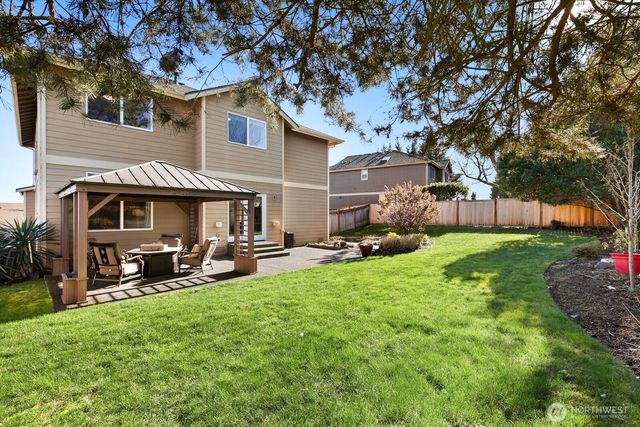 21804 Quiet Water Loop, Lake Tapps, WA 98391