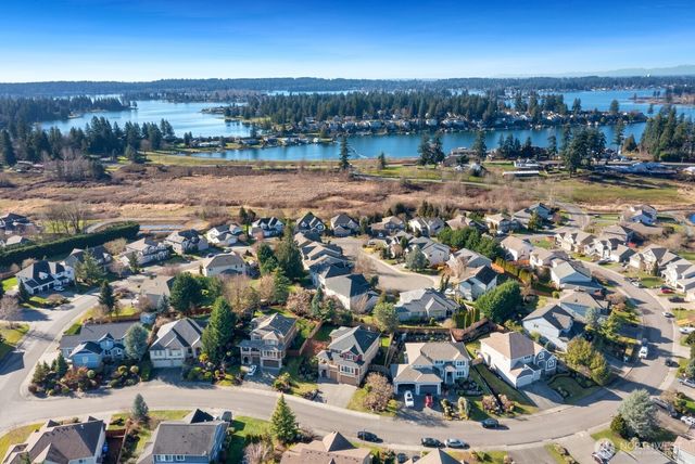 21804 Quiet Water Loop, Lake Tapps, WA 98391