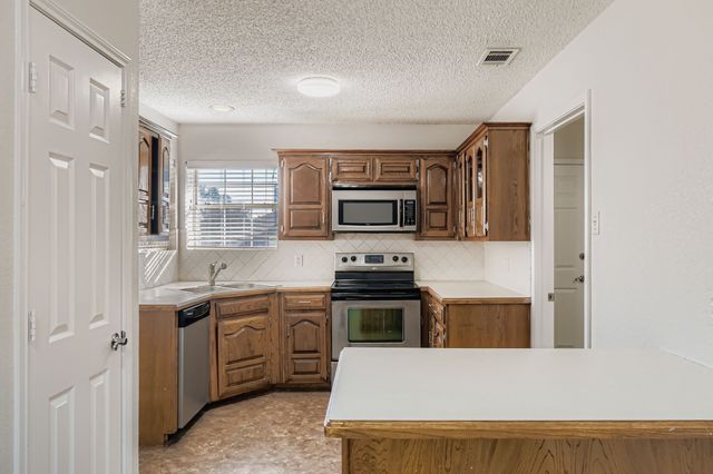 305 Bryan Place, Cedar Hill, TX 75104