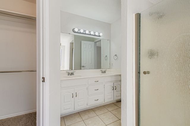 305 Bryan Place, Cedar Hill, TX 75104