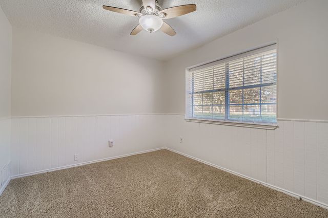 305 Bryan Place, Cedar Hill, TX 75104