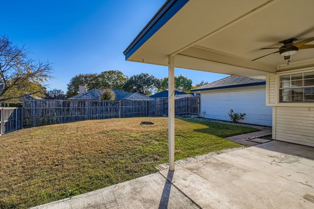 305 Bryan Place, Cedar Hill, TX 75104