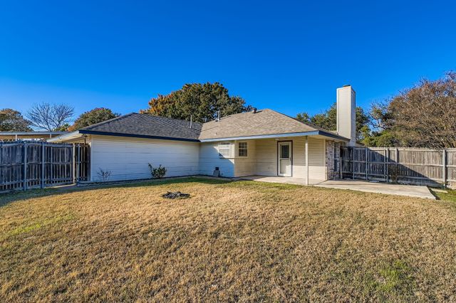 305 Bryan Place, Cedar Hill, TX 75104