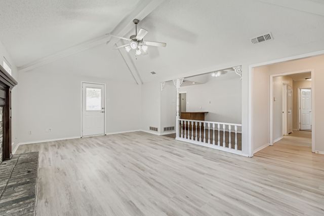 305 Bryan Place, Cedar Hill, TX 75104