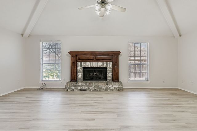 305 Bryan Place, Cedar Hill, TX 75104