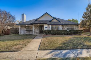 305 Bryan Place, Cedar Hill, TX 75104