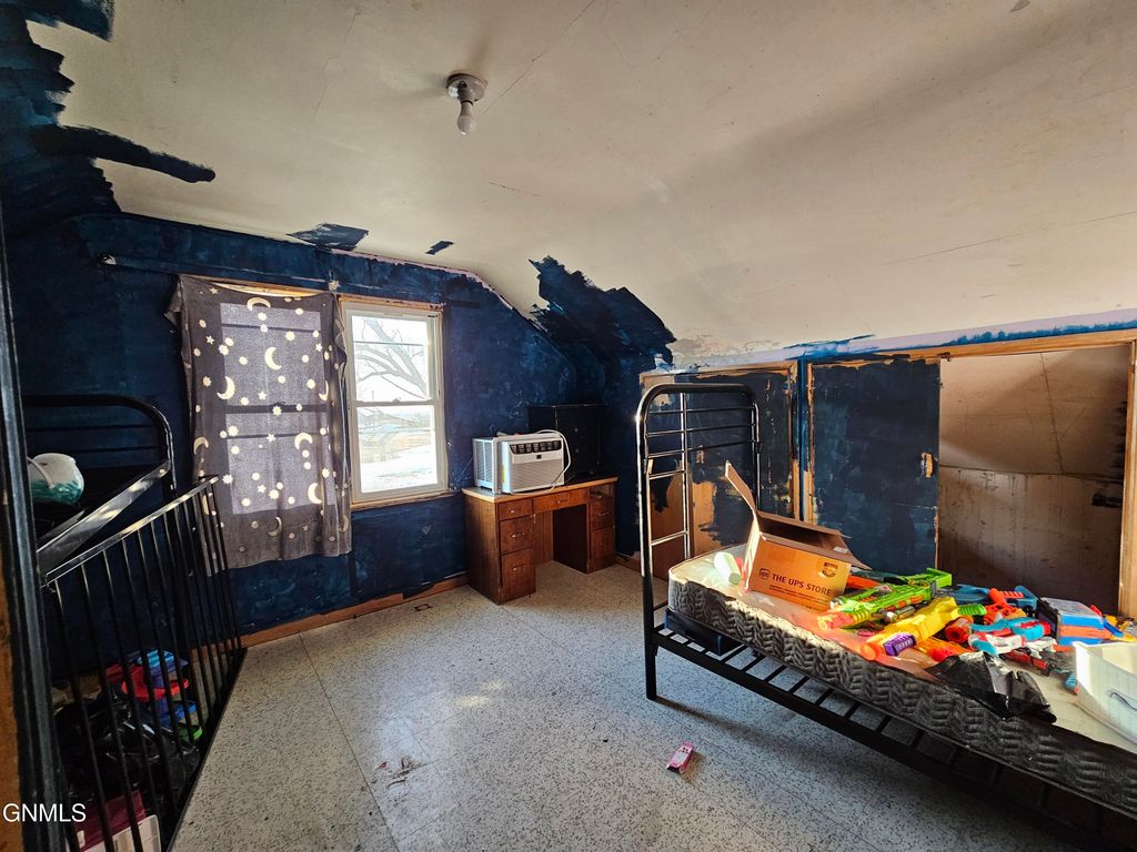 202 Jetson Street, Grenora, ND 58845 photo 12