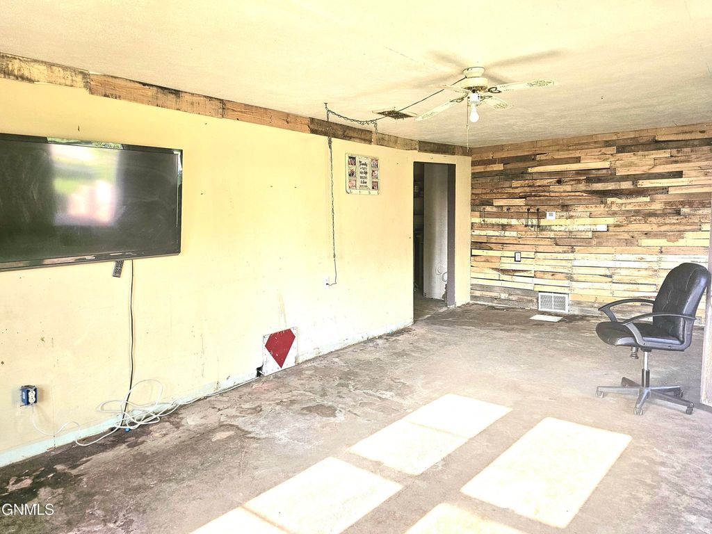 202 Jetson Street, Grenora, ND 58845 photo 5