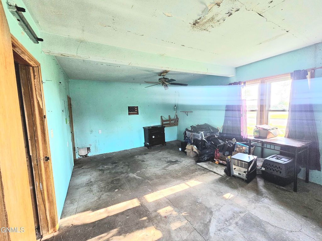 202 Jetson Street, Grenora, ND 58845 photo 6