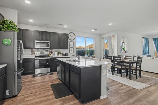 7912 Schooner Drive, Fort Worth, TX 76179