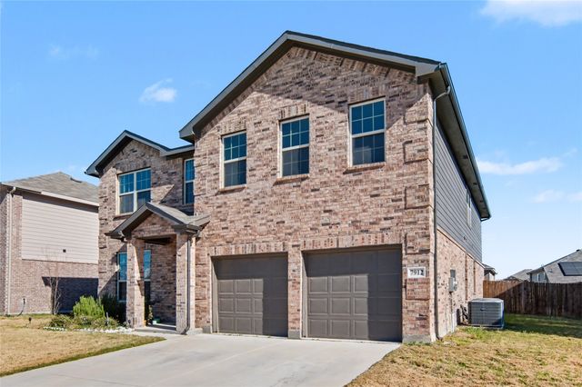7912 Schooner Drive, Fort Worth, TX 76179
