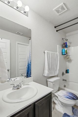 7912 Schooner Drive, Fort Worth, TX 76179