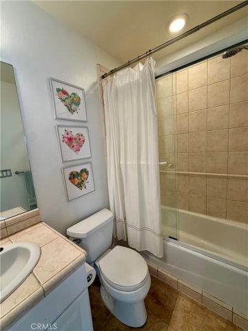 703 11th Street, Hermosa Beach, CA 90254